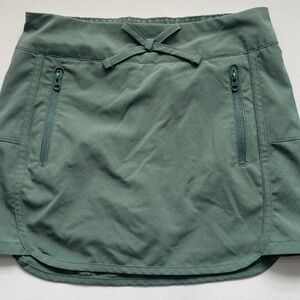 Magellan Outdoors Girls Athletic Skort – Green | Size S (7)